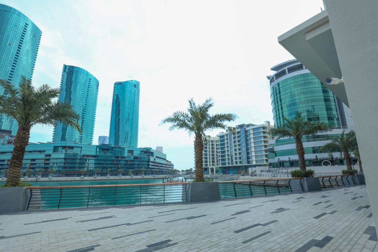 Charthouse Bahrain Hotel Manama Exterior foto The Marina