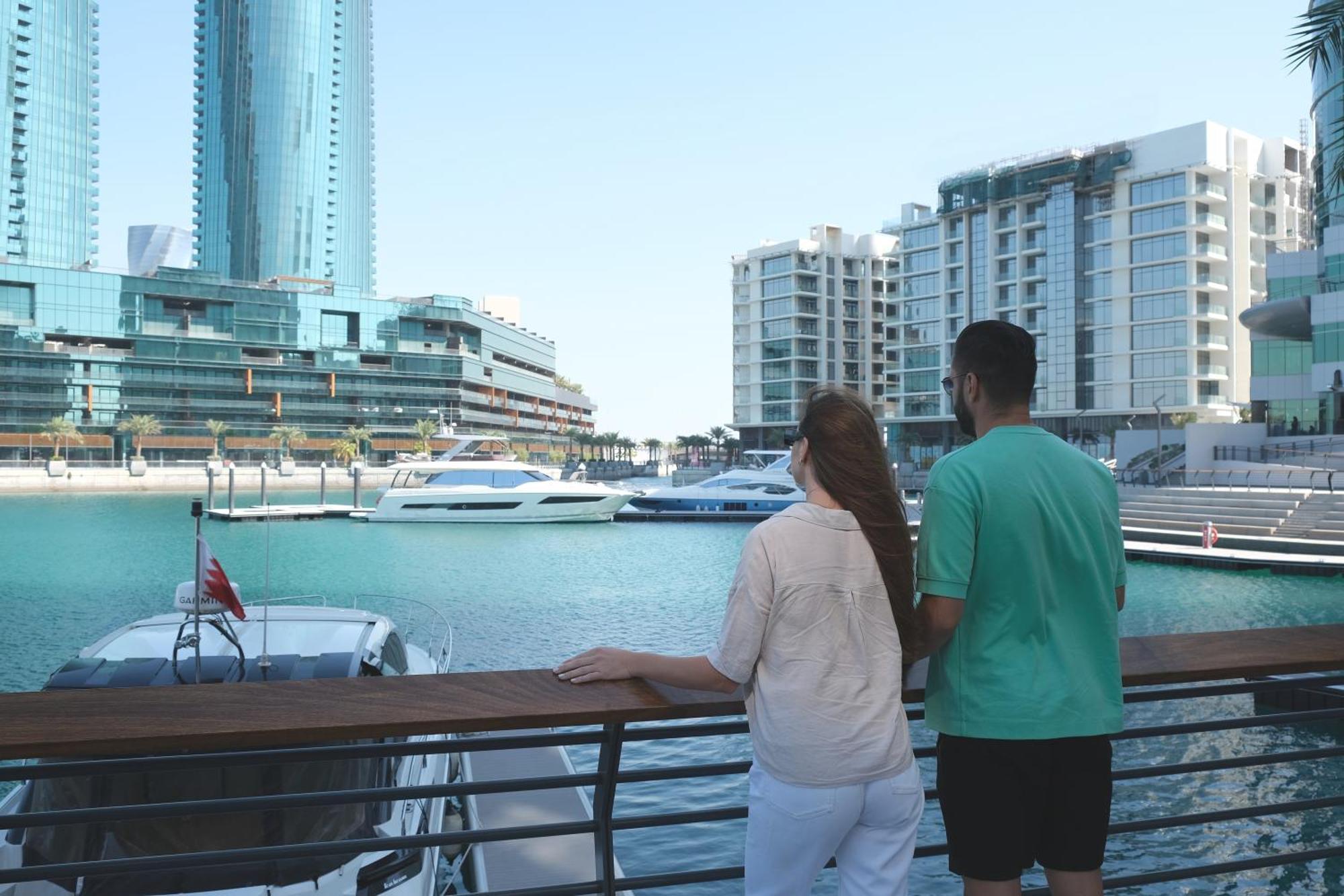 Charthouse Bahrain Hotel Manama Exterior foto Marina Walk
