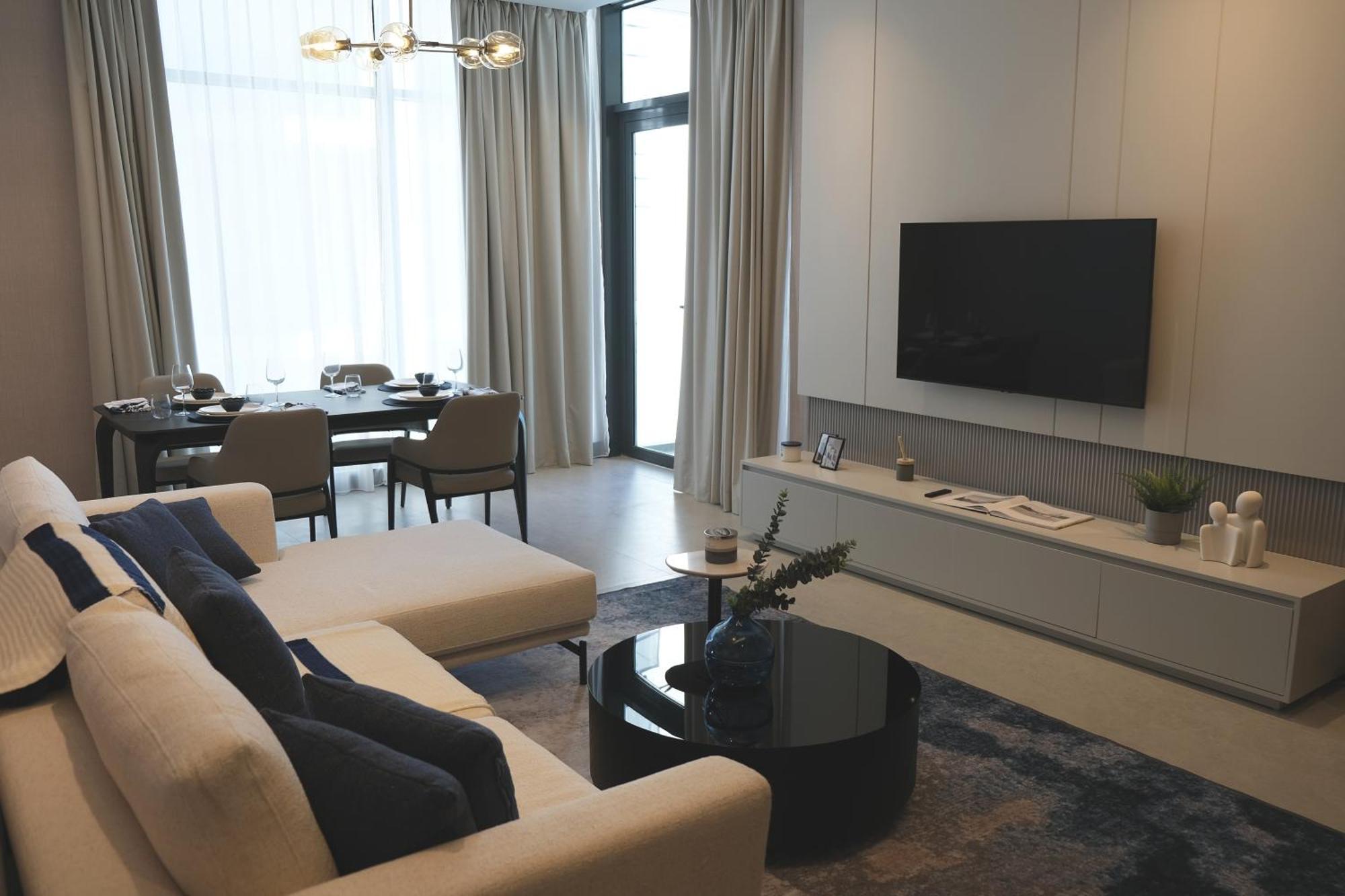 Charthouse Bahrain Hotel Manama Exterior foto A living room in a condominium