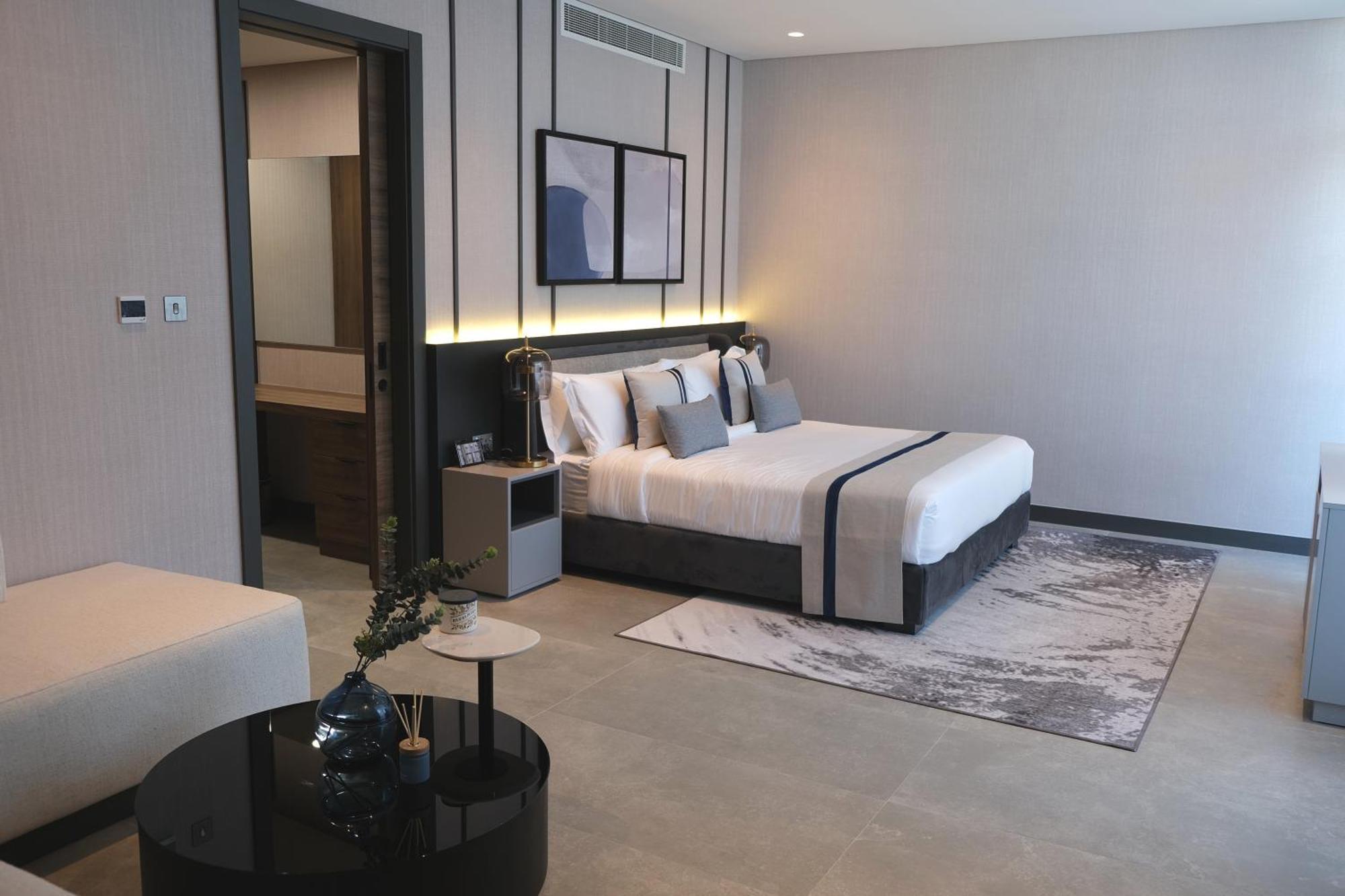 Charthouse Bahrain Hotel Manama Exterior foto A bedroom at the hotel
